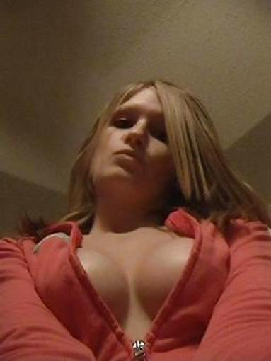 25P Braless Hard Nipples Pokies 4
