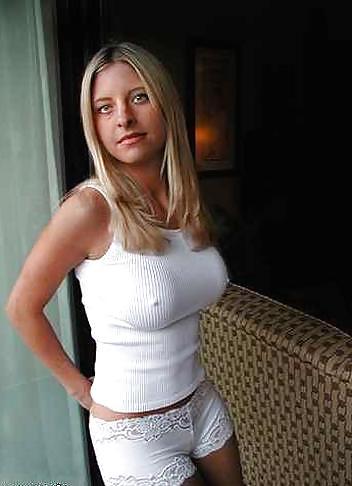25P Braless Hard Nipples Pokies 4