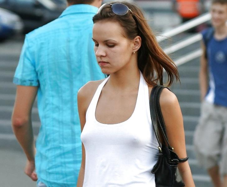 25P Braless Hard Nipples Pokies 4