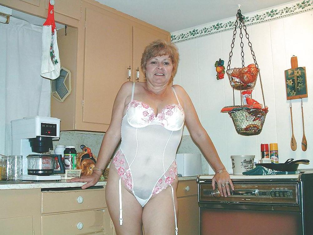 25P Mature in lingerie