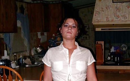 25P Brunette MILF Sucking