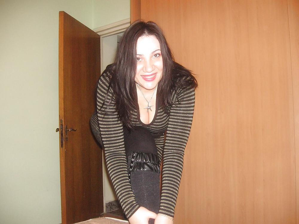 10P Empty your Balls on this Romanian Whore