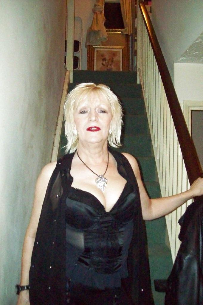 15P Cheeky Gilf