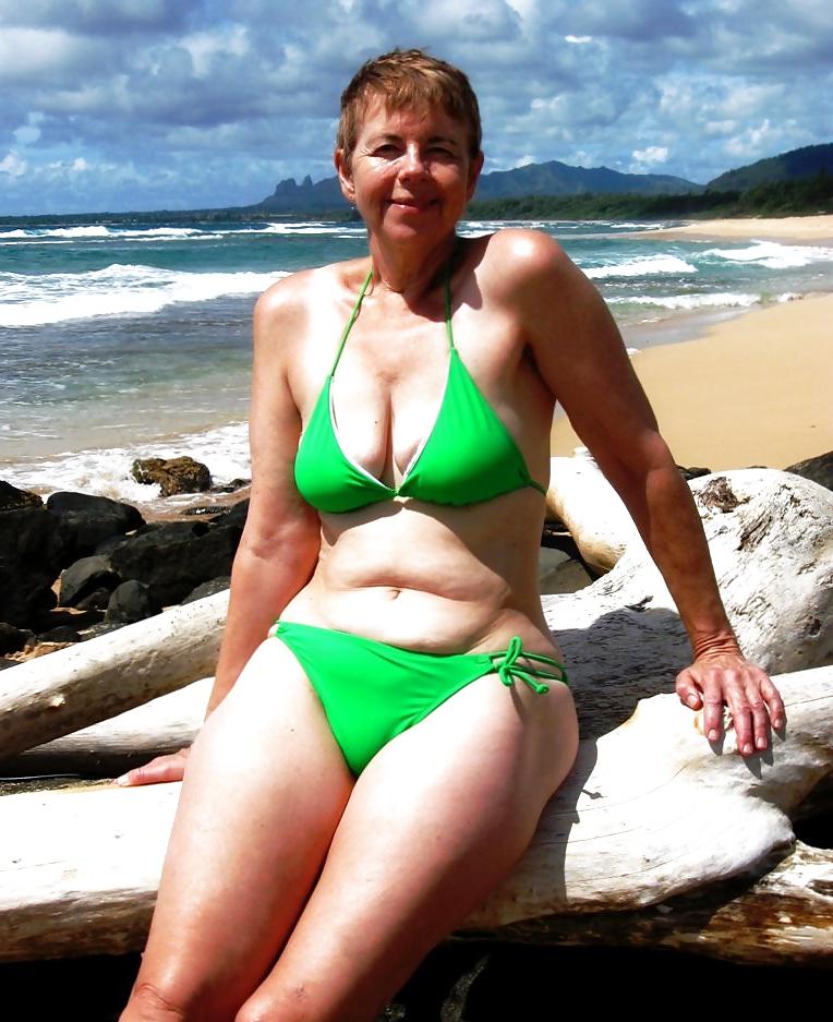 13P Mature Bikini Wives