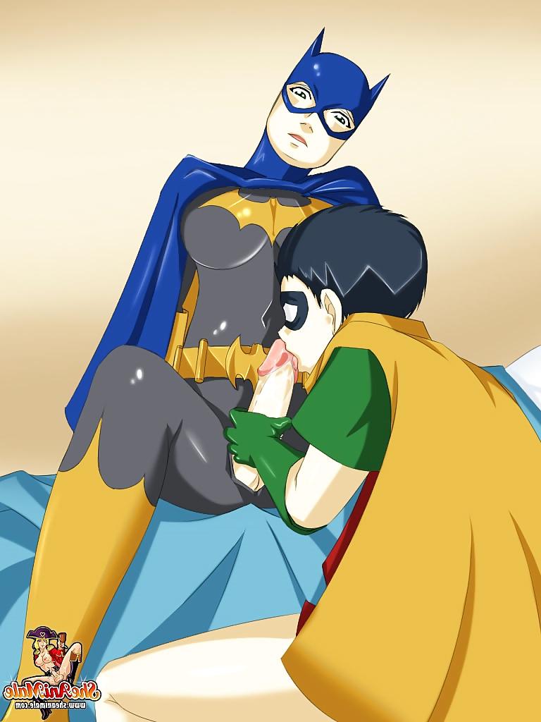 25P Superheroines with big cocks