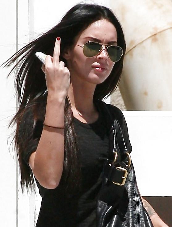 24P Celebrity Middlefinger