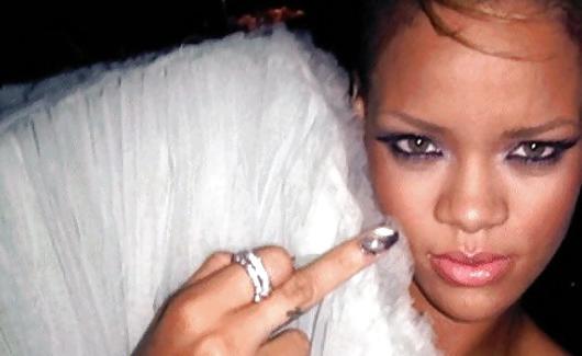 24P Celebrity Middlefinger