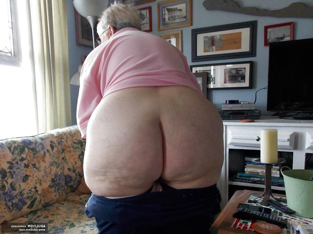 25P Big Mature ASS
