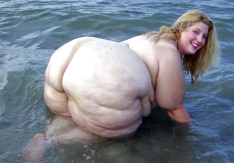 25P Big Mature ASS