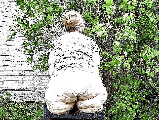 25P Big Mature ASS