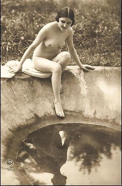 12P Anotjher Dozen Vintage Sirens