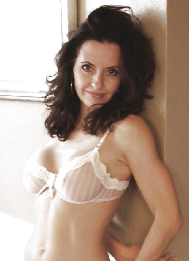 10P Exotic Mature Women 13