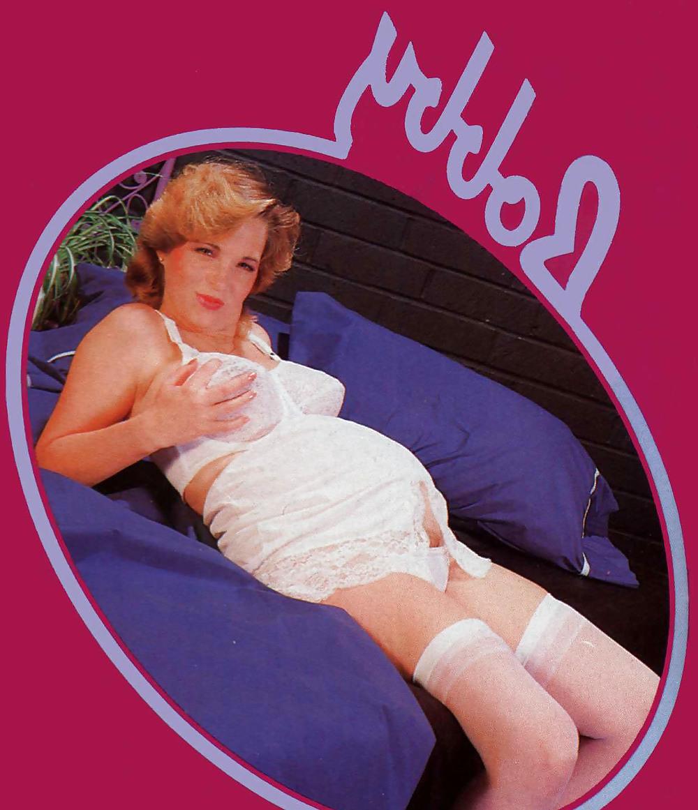 8P Pregnant blonde Bobby (vintage)