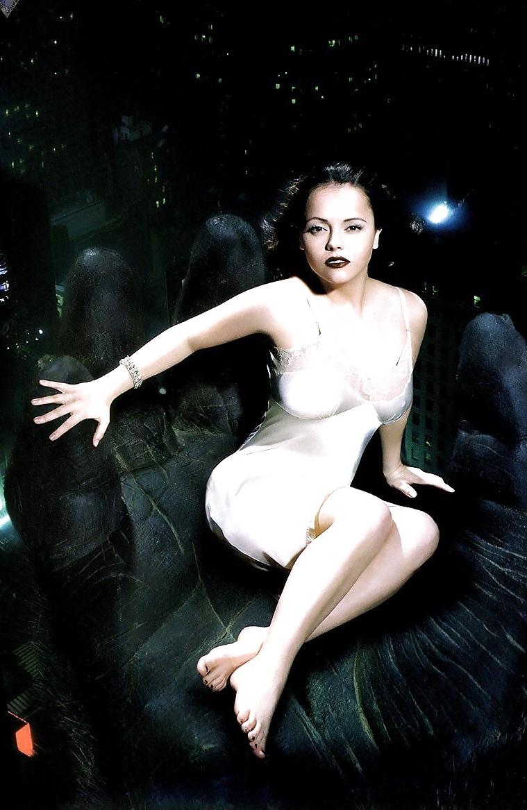 25P Celebrity feet