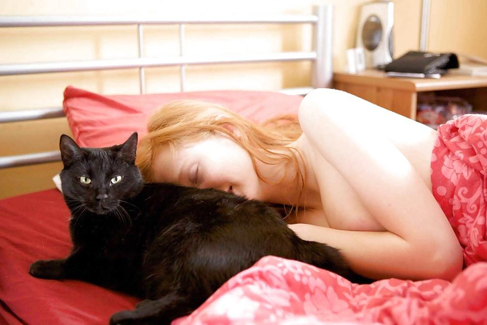 25P (BD) Ha Ha, I Got Naked Pictures Of You! pt.35