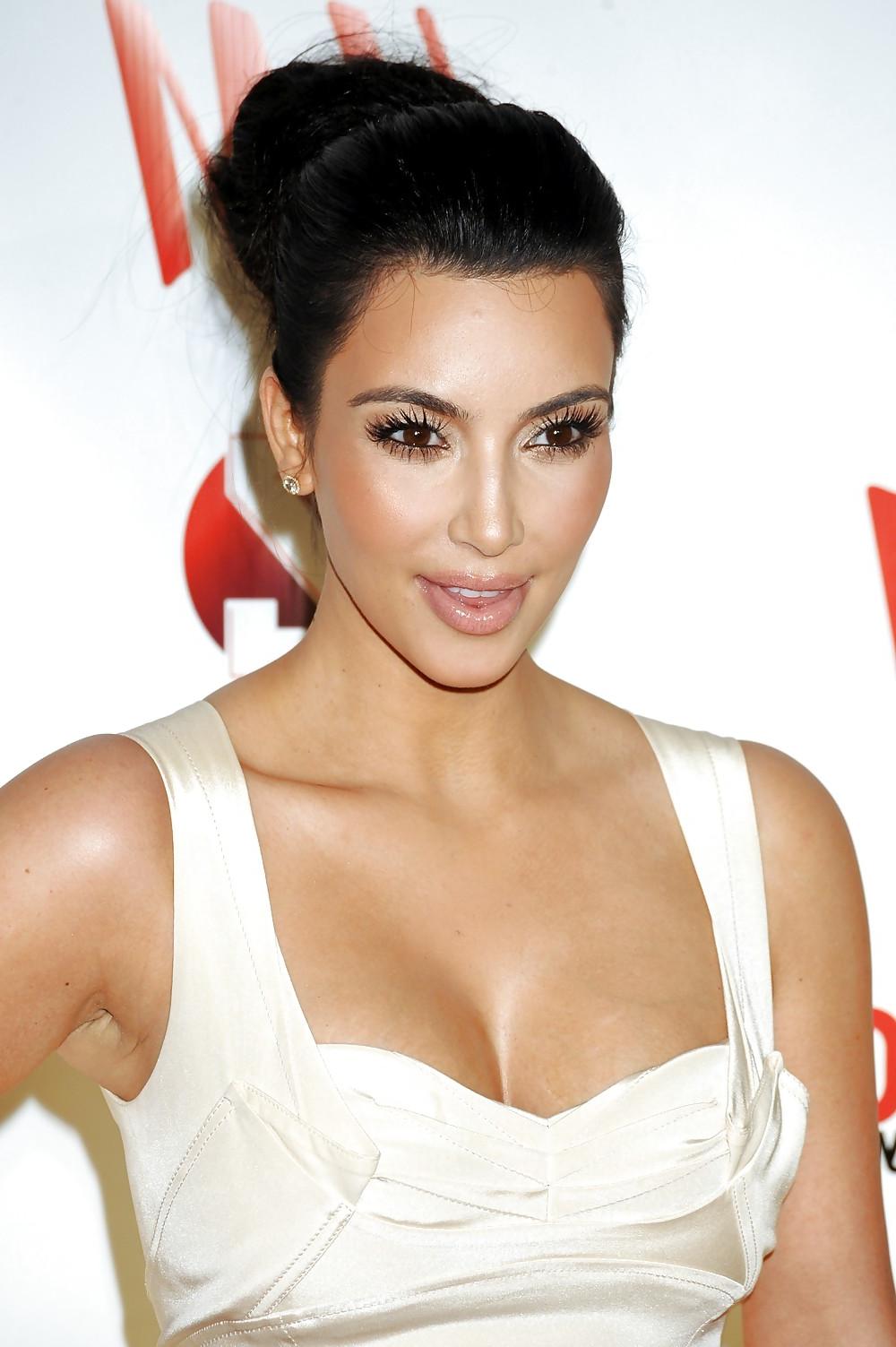 21P Kim Kardashian Z100s Jingle Ball 2010