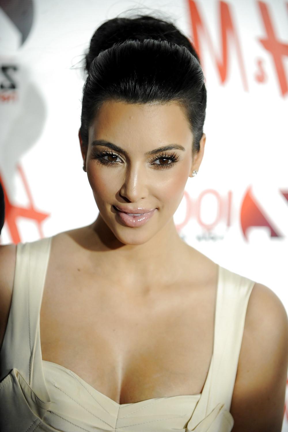 21P Kim Kardashian Z100s Jingle Ball 2010