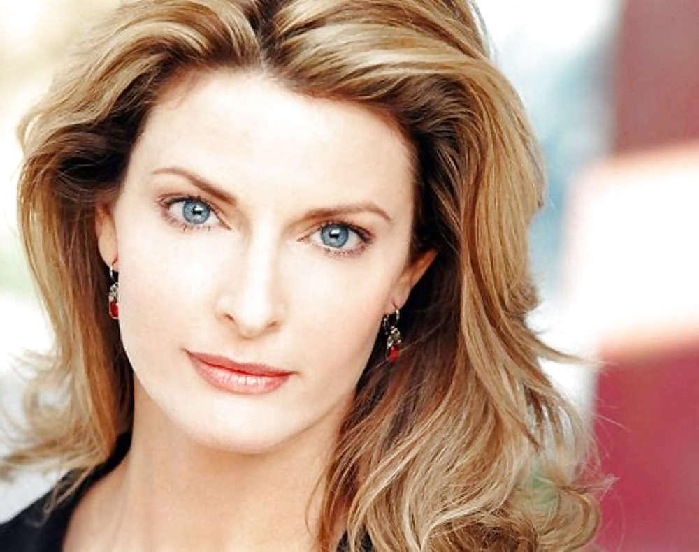 25P Joan Severance Ultimate Nude Collection