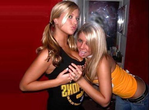 25P Sexy Girls in Football Jerseys