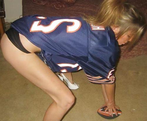 25P Sexy Girls in Football Jerseys