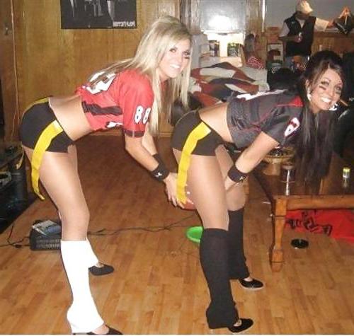 25P Sexy Girls in Football Jerseys