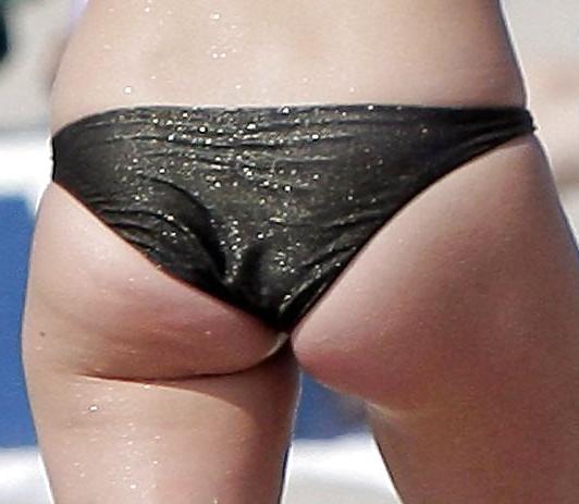 19P Celebrity Ass