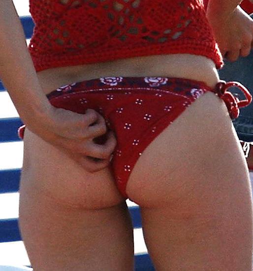 19P Celebrity Ass