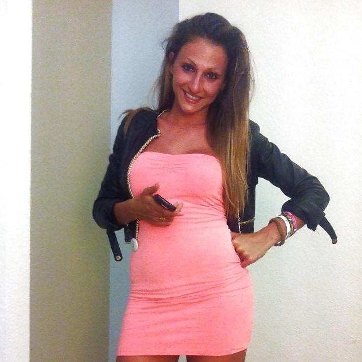 25P Italian girl: andreea
