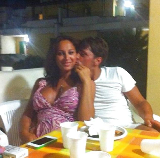 25P Italian girl: andreea