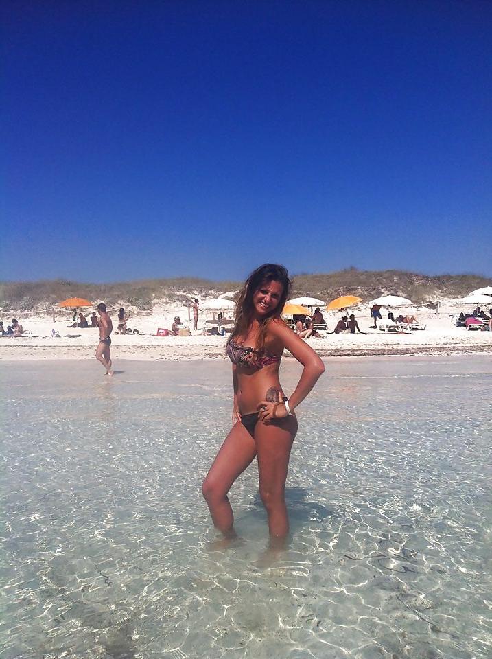 25P Italian girl: andreea