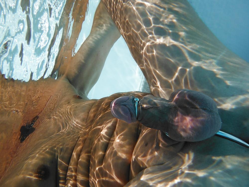 12P Cockring plug en piscine