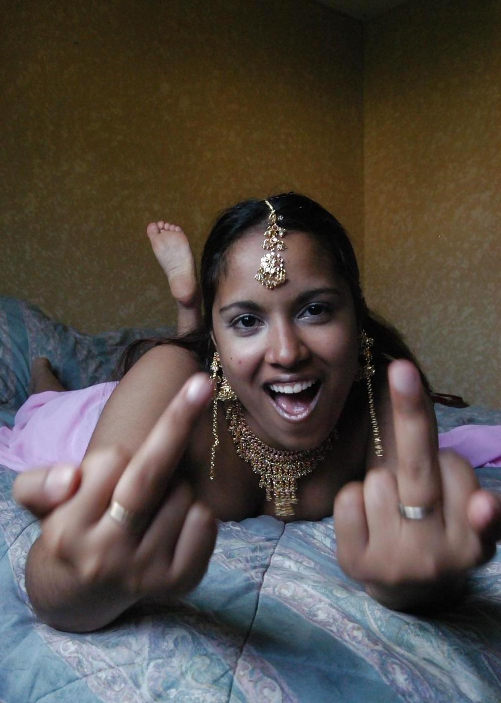 14P Exotic indian pussy