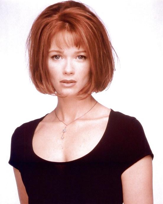 25P Lauren Holly Ultimate Collection