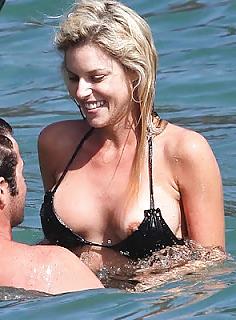 25P Celebrity Nip Slip 2