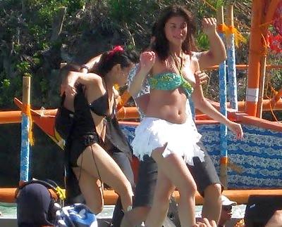 25P Celebrity Nip Slip 2