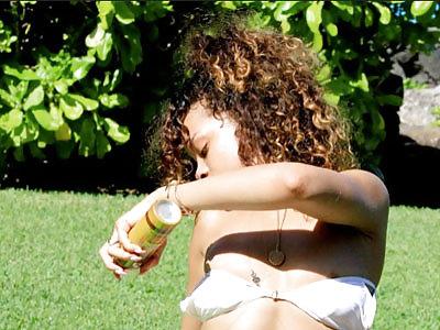 25P Celebrity Nip Slip 2