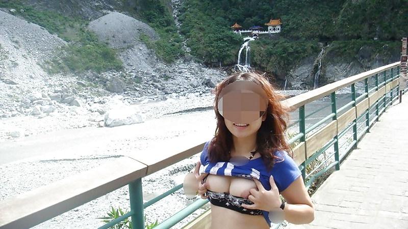 9P Taiwanese slut wife outdoor pics