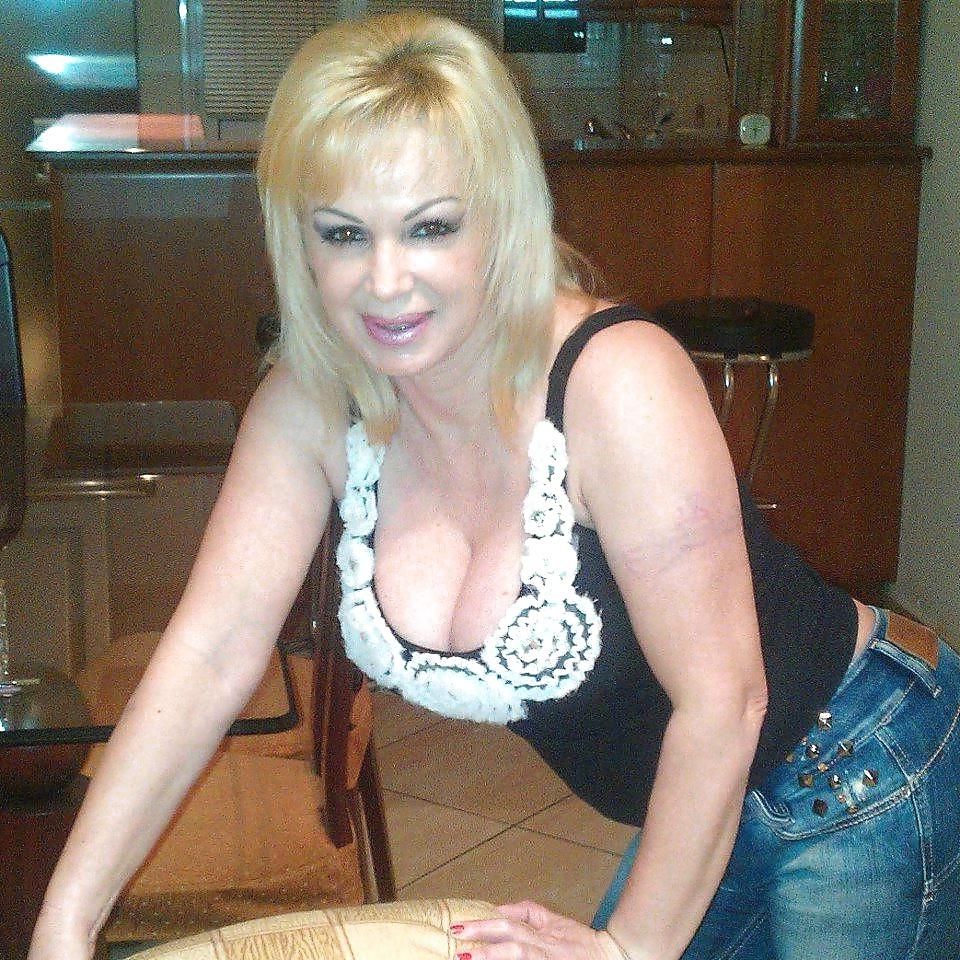 25P Milf and mature NOT NUDE voll 4