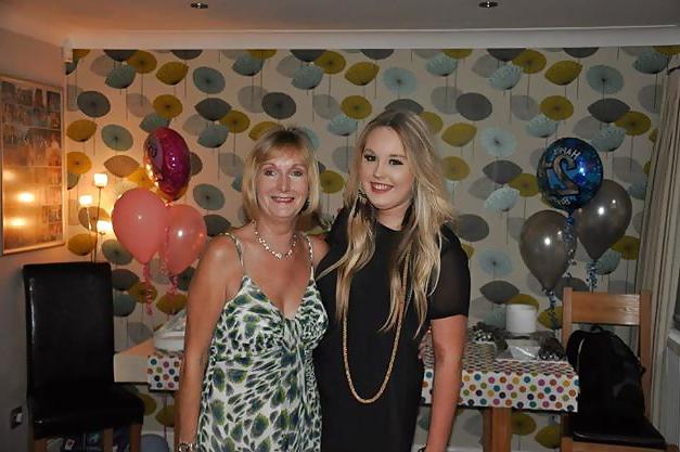 25P Gilf Milf Teen