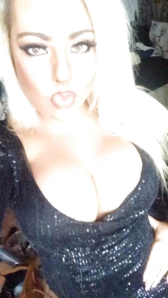 25P Would you empty your balls in these chavs? 4