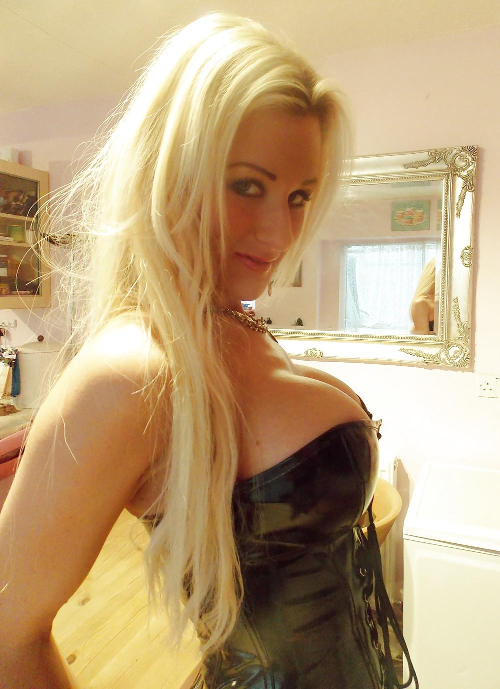 25P Amateurs with big natural tits 2