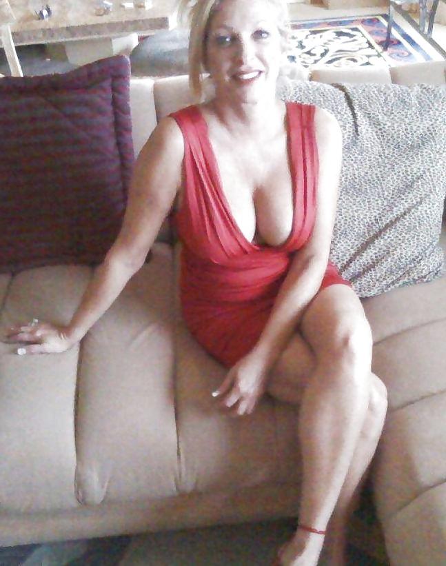 25P Milf and mature NOT NUDE voll 2
