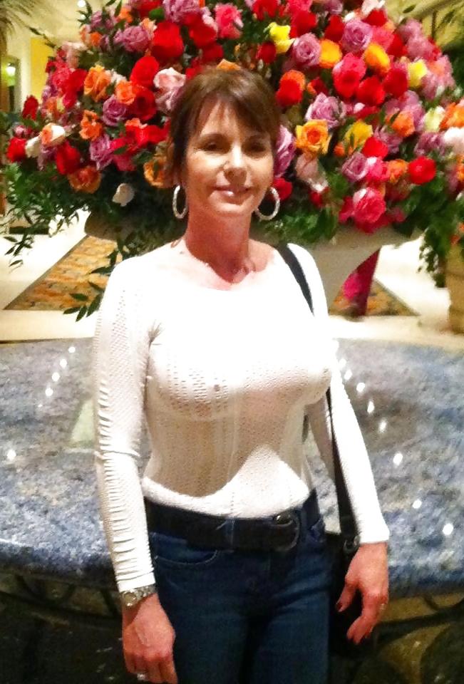 25P Milf and mature NOT NUDE voll 2