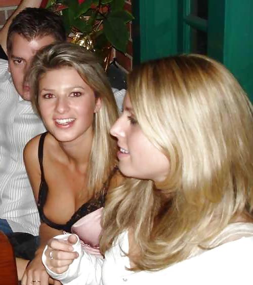 21P Downblouse Nipples & Cleavage - 3
