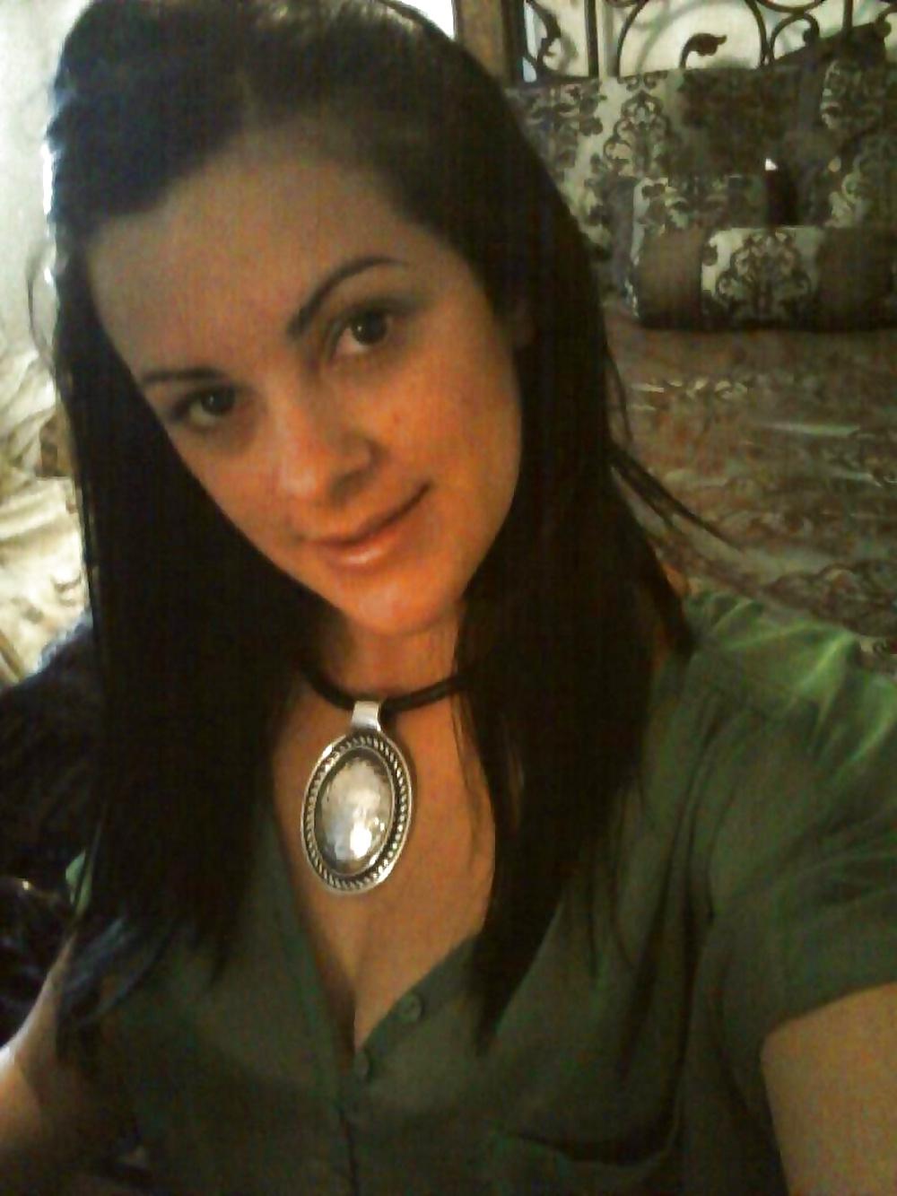 25P A cuban girl called Aylin T.