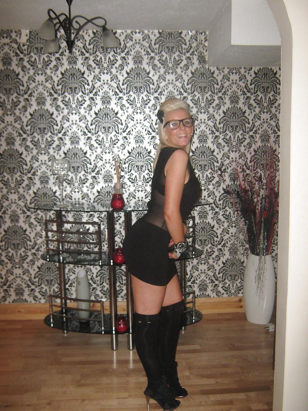 11P Irish blonde girl from Cork