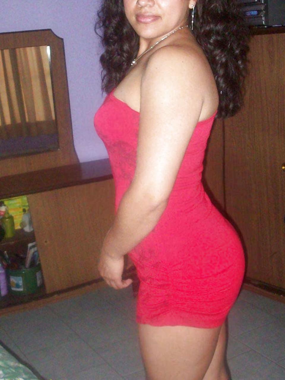 20P Latina milf ass