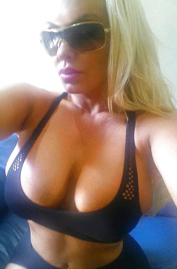 25P Milf and mature NOT NUDE voll 3
