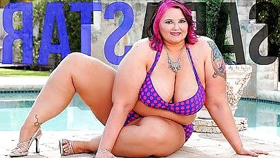 25P Sara Star - Backyard Banging