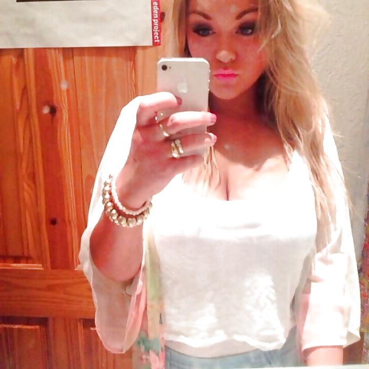12P Would you empty your balls in chav Cher?